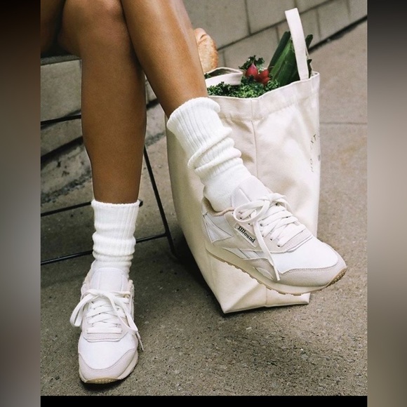 Athletic wear from brands like Cleo Harper, lulu men, gymshark, Nike and more! - Picture 5 of 11